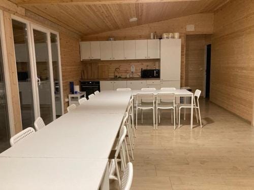 COMPLEX TURISTIC Gradina de corzi si Aventura Eselnita Resort in Serbia