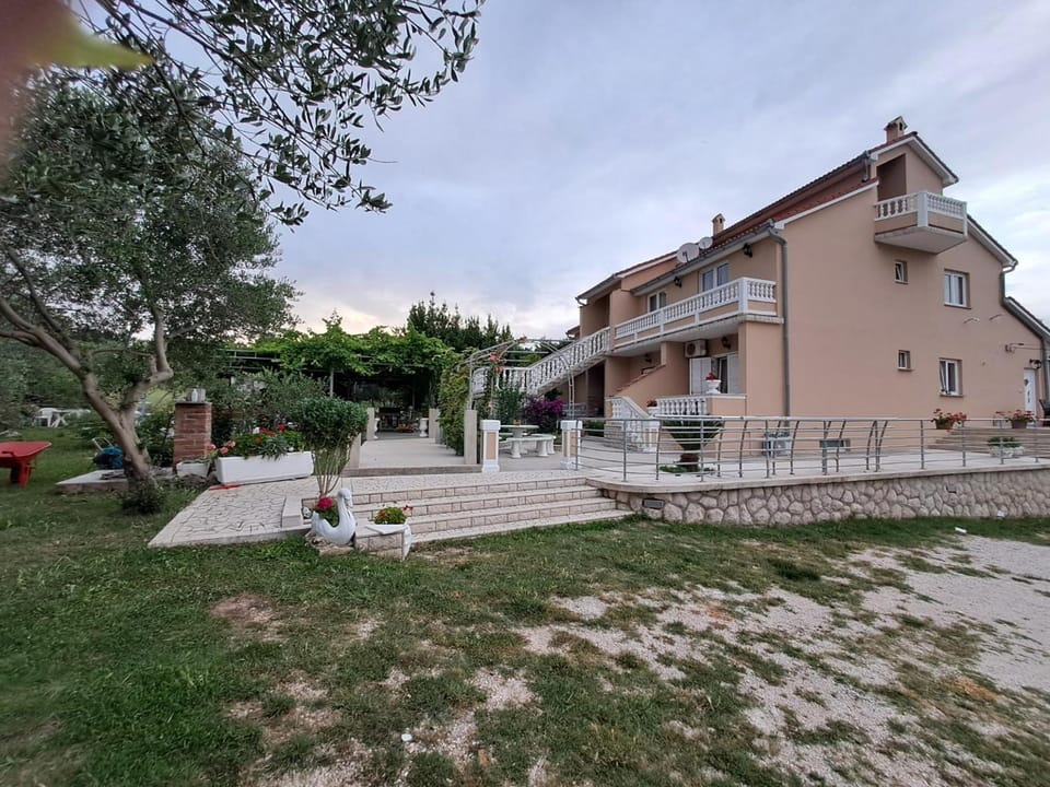 Gordana Apartments Hotel in Supetarska Draga