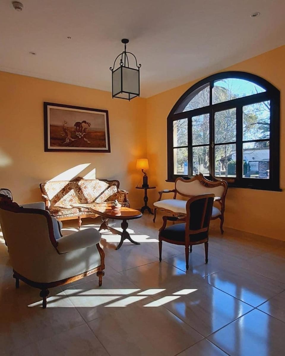 Hotel San Carlos Hotel in San Antonio de Areco