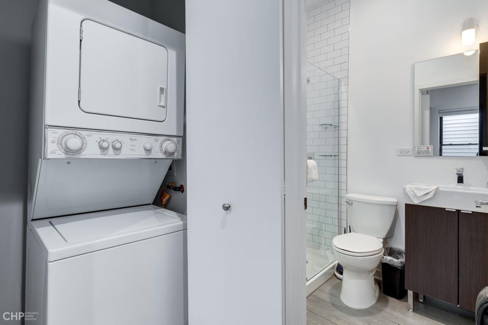 Chicago Second Floor Studio by 747 Lofts Hotel in Chicago