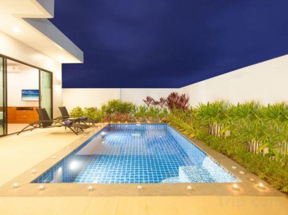 Diana Pool Access Phuket Hotel in Chalong