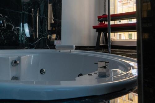 Suite Luxury BDSM Hotel in Rome