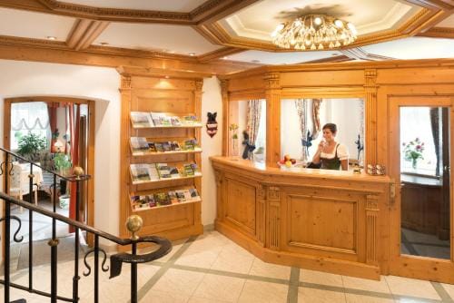 Hotel zum Wolf Hotel in Kastelruth