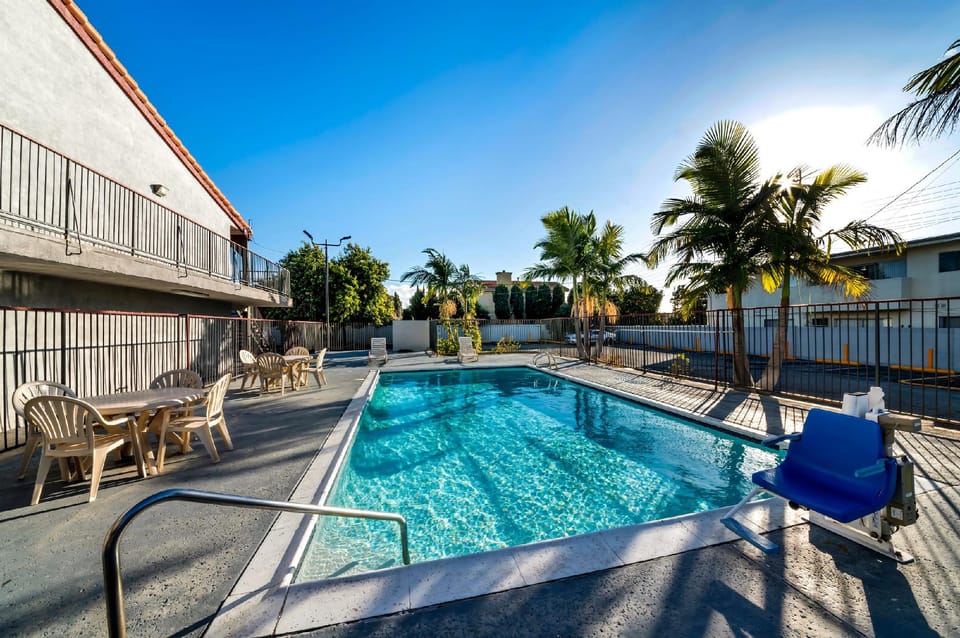 Red Roof Inn Los Angeles – Bellflower Hotel in Bellflower