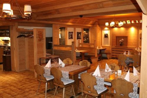 Hotel & Restaurant Diana Hotel in Saanen