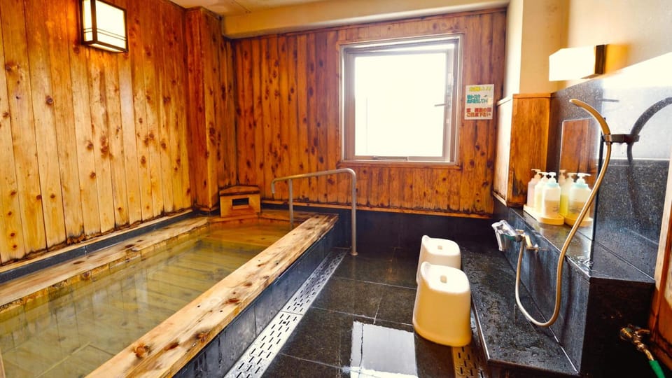 Hot spring bath