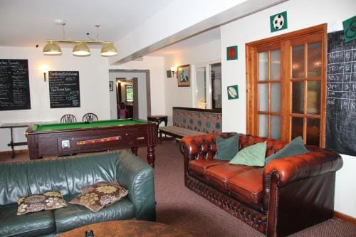 The crown inn Longtown Hotel in Crucorney