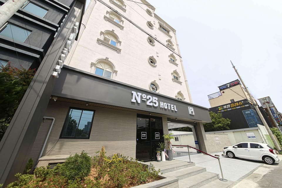 No.25 Mokpo Sangdong Hotel in South Korea