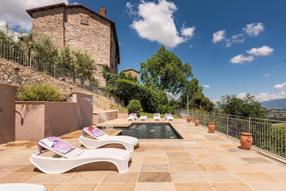 Il Castello Di Perchia Hotel in Umbria