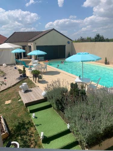 LA DOLCE VITA Hotel in Bourgogne-Franche-Comté