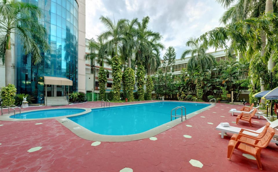 SRM Hotel Maraimalai Nagar Chennai Hotel in Tamil Nadu