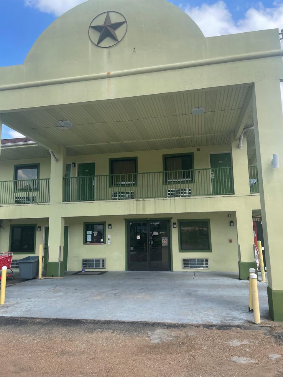 Mustang inn Hotel in Jackson