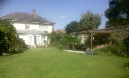 Silver Lodge Guest House Hotel in Mildenhall