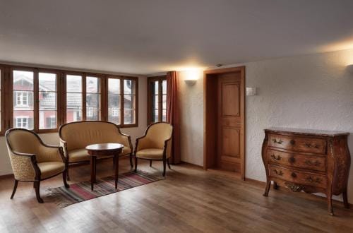 Farbhaus by Kreuz Sachseln Hotel in Nidwalden