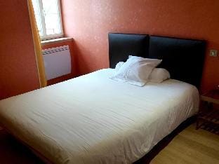 Logis Hotel De La Poste - Chez Cecile Hotel in Bourgogne-Franche-Comté