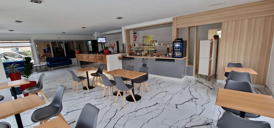 KYRIAD DIRECT ARPAJON Hotel in Île-de-France