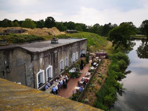 Erfgoedlogies Fort Liezele Hotel in Flanders