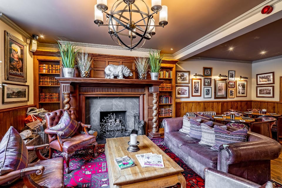 The Bear's Paw Hotel in England