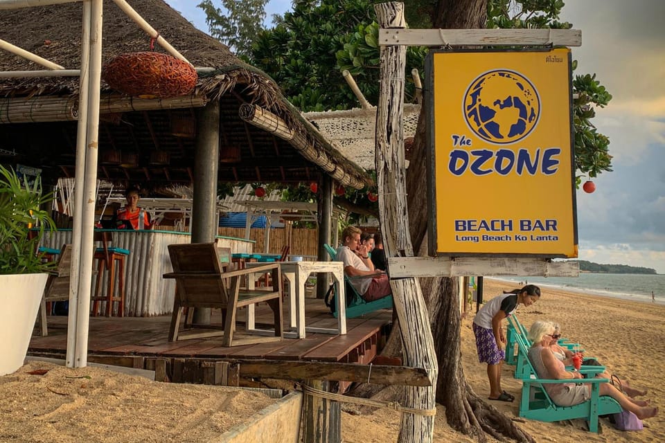 Ozone Beach House Hostel in Sala Dan