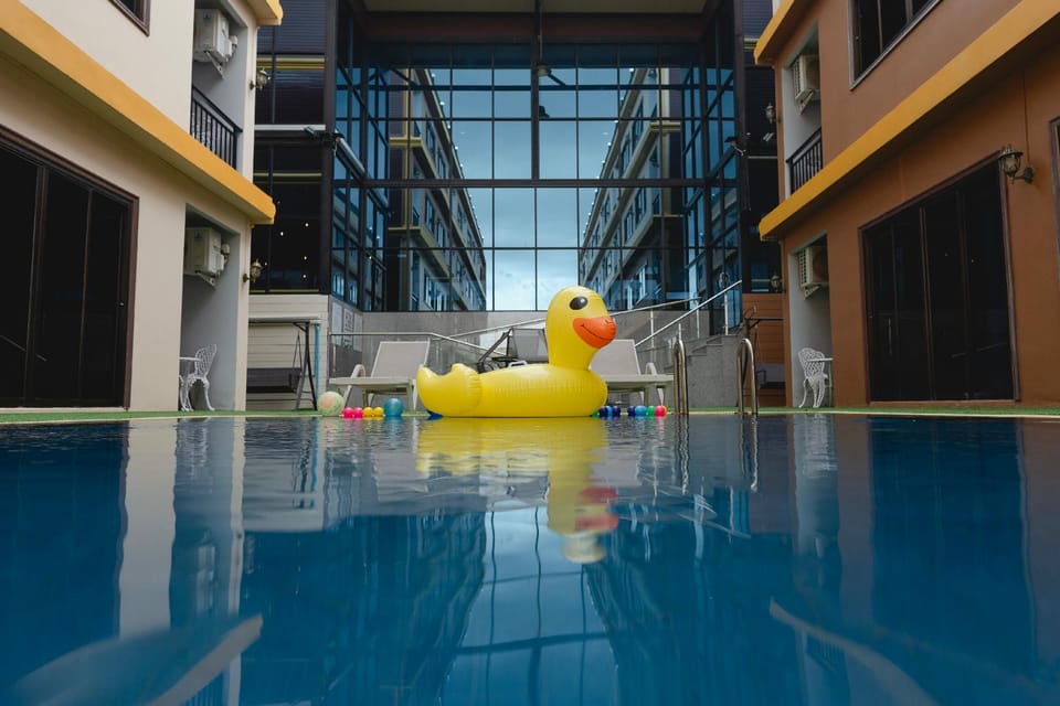 Swimming pool [kids]