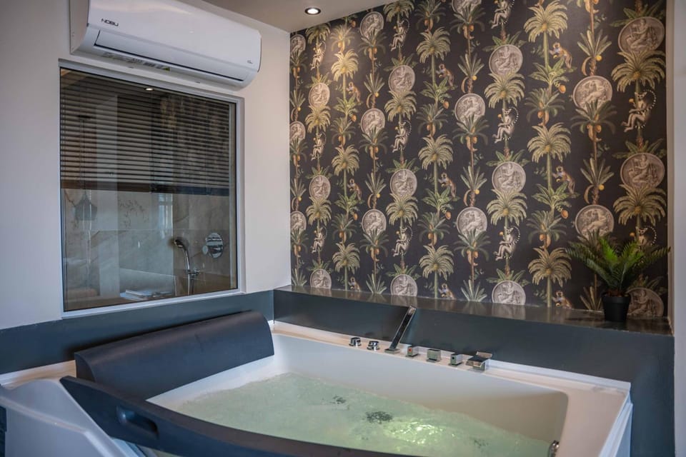 HOM54 Luxury Suites Hotel in Heraklion