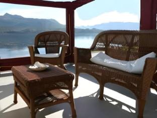 Alert Bay Lodge Hotel in Vancouver Island