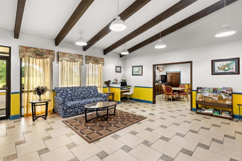 Americas Best Value Inn & Suites Aberdeen Hotel in Mississippi