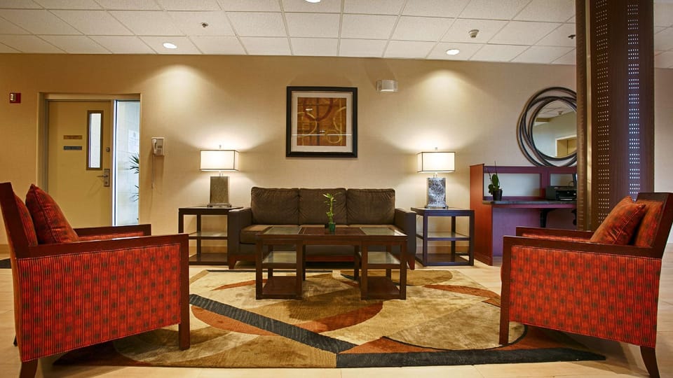 Best Western Airport Inn & Suites Cleveland Hotel in Brook Park