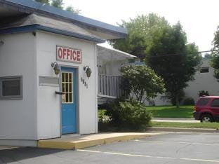 Budget Host Inn Fridley Motel in Fridley