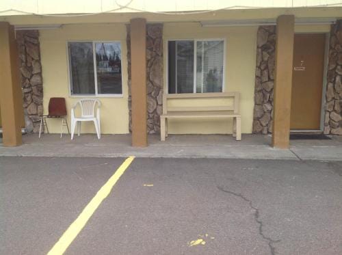 Budget Inn Motel Chemult Motel in Oregon