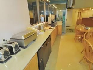 Cedars Inn Hotel in East Wenatchee