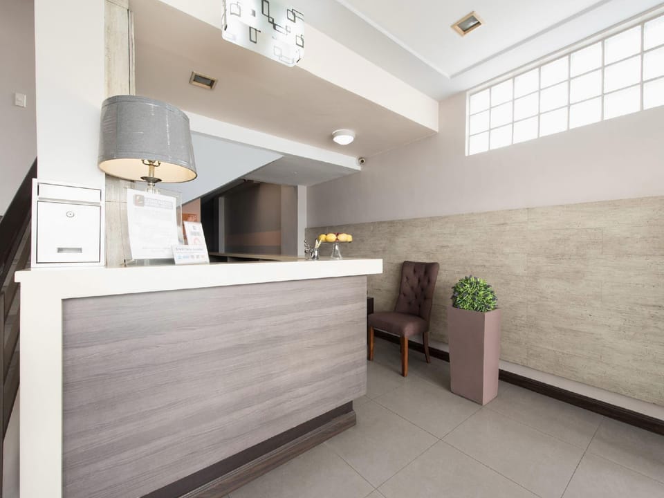 Lorenzzo Suites Hotel Hotel in Pasay