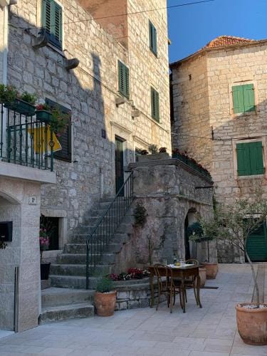 Residence Bella Hotel in Stari Grad