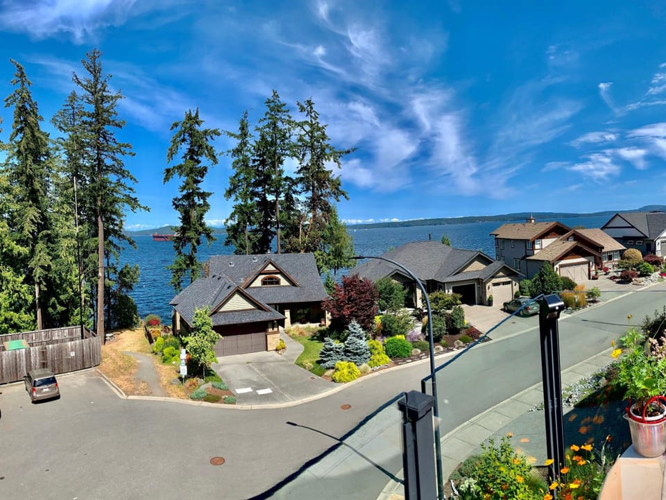 Eagle Rock Bed and Breakfast Hotel in Chemainus