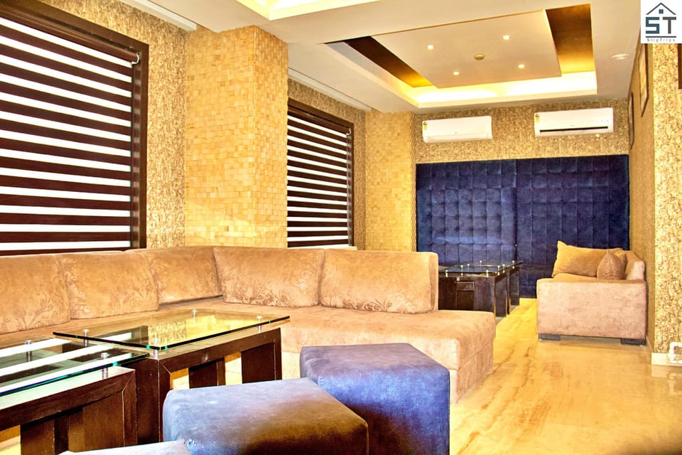 Palm Springs Hotel in India