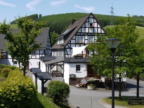 Gasthof zur Post Hotel in Schmallenberg