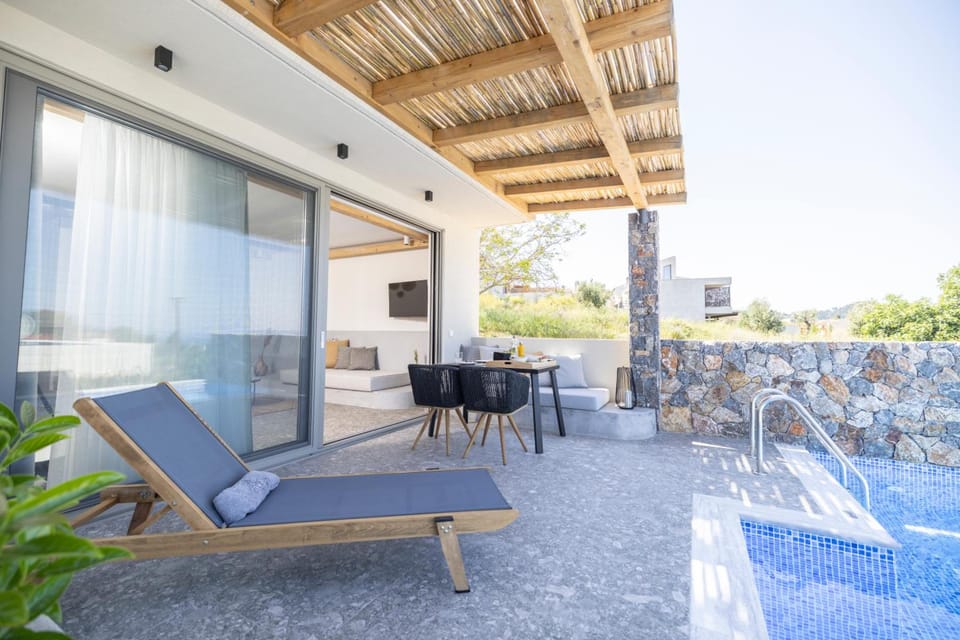 Kaktus Suites Private Pool Apartment hotel in Halkidiki