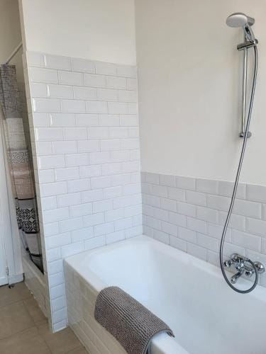 Brussels Bed & Blockchain Private rooms with shared bathroom Hotel in Ixelles