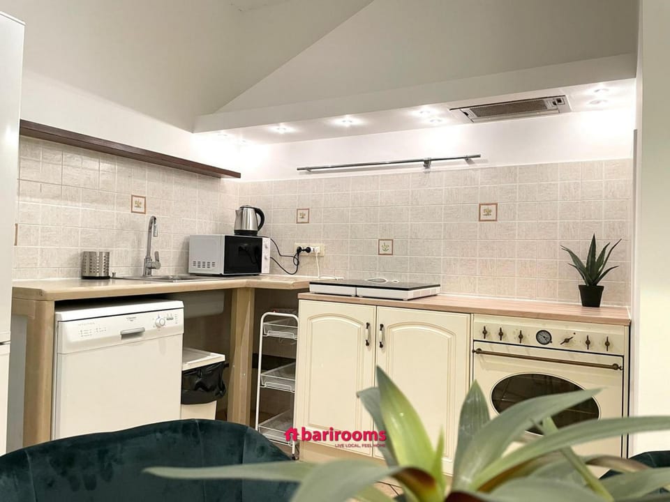 BARI ROOMS Abate Gimma Hostel in Bari