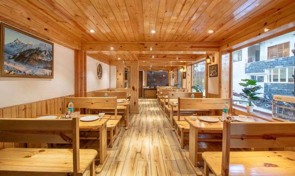 Itsy Hotels Shri Gv Inn, 600 Mtrs From Tiffin Top Hotel in Uttarakhand