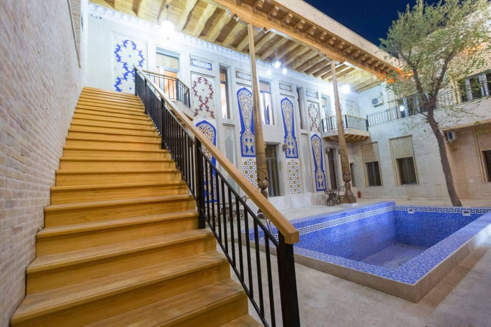 Dunyo Palace Hotel in Europe