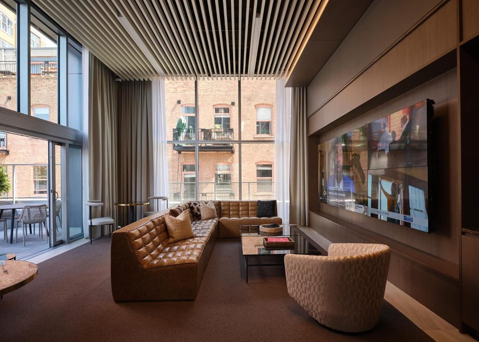 Shared lounge/TV area