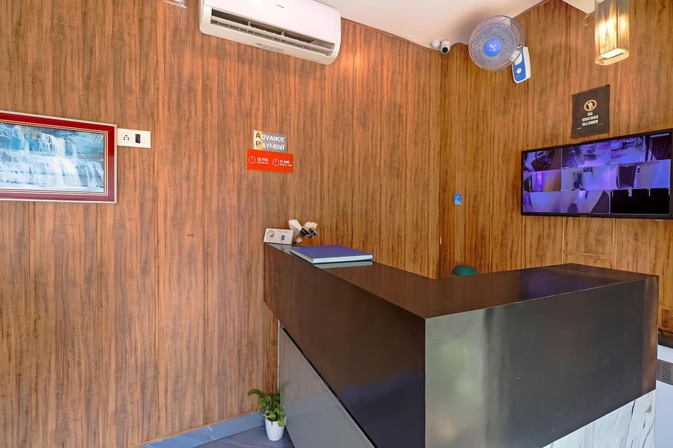 Aura Inn Hotel in Mumbai