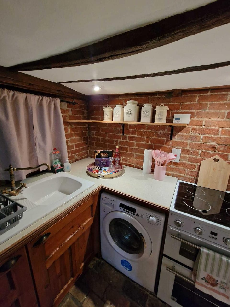 Honey Horsefield Grade ll Cottage Hotel in St Edmundsbury District