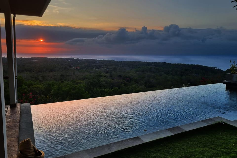 Uluwatu Sunset Hills Resort in Bali