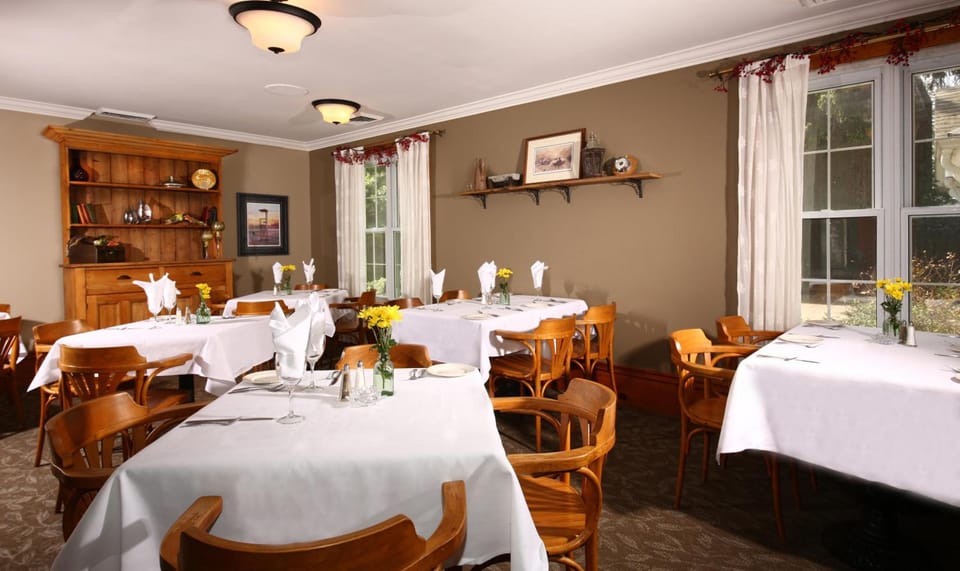 Kettle Creek Inn Inn in Port Stanley