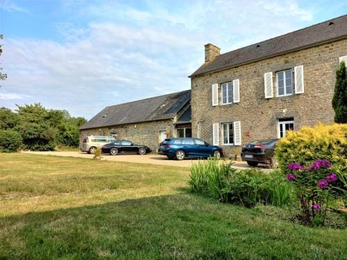 Le Presbytere de Vieuvy Hotel in Normandy