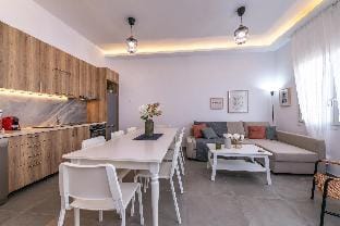 Venezian View Apartment Hotel in Heraklion