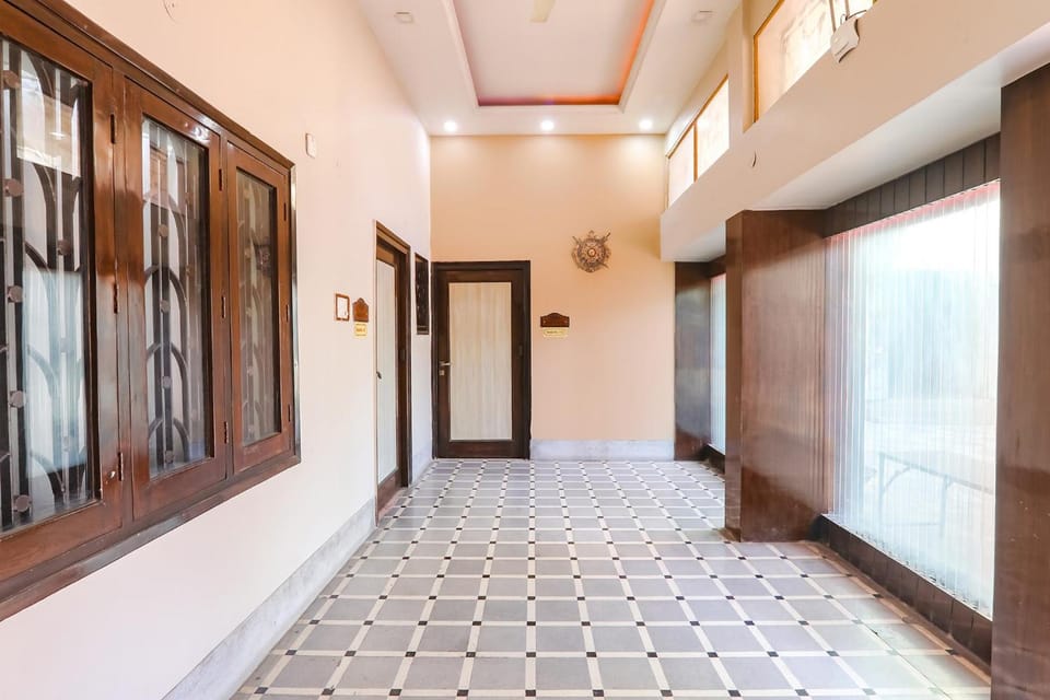 Super OYO Flagship Hotel Harmony Hotel in Uttar Pradesh