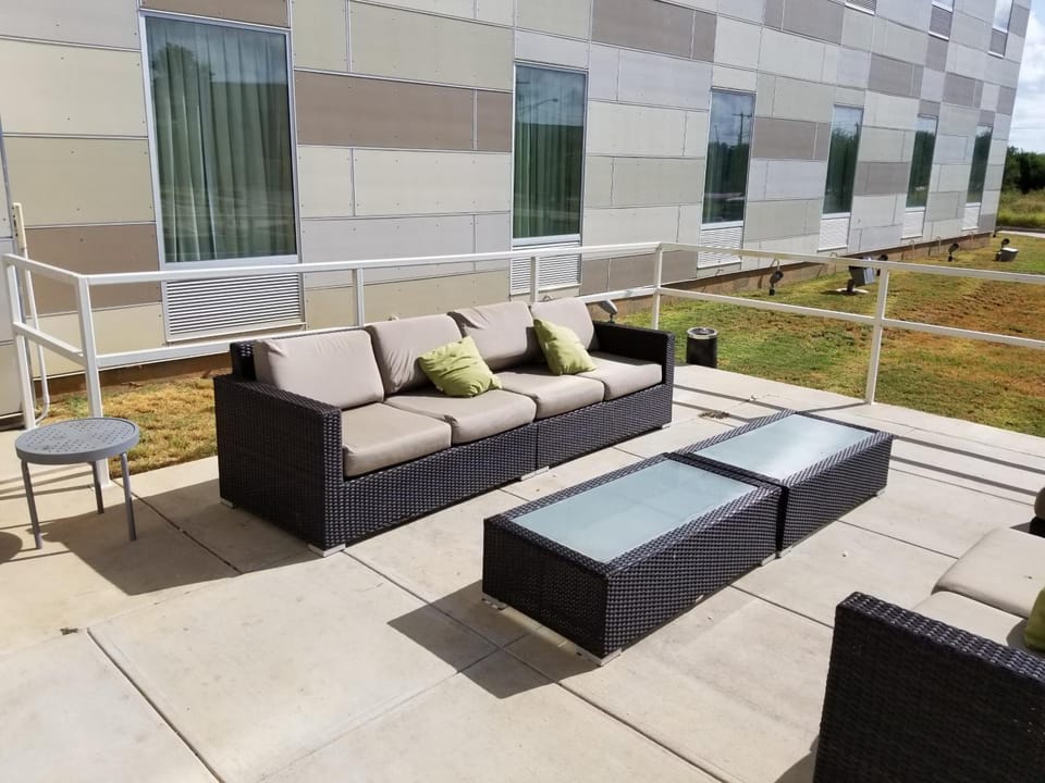 Malana Hotels & Suites Hotel in Cotulla